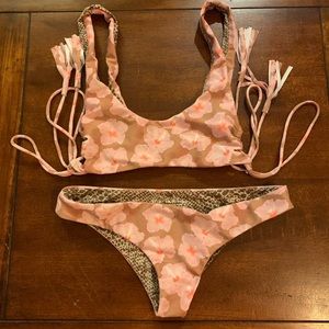 Acacia Capsule Mahalo Hunter top and Makai Bottoms